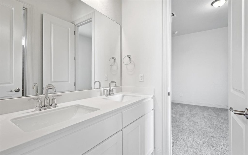 521 Carriage Hill Road, Midlothian, TX 76065, 4 Bedrooms Bedrooms, ,3 BathroomsBathrooms,Residential,For Sale,521 Carriage Hill Road,0,21207213