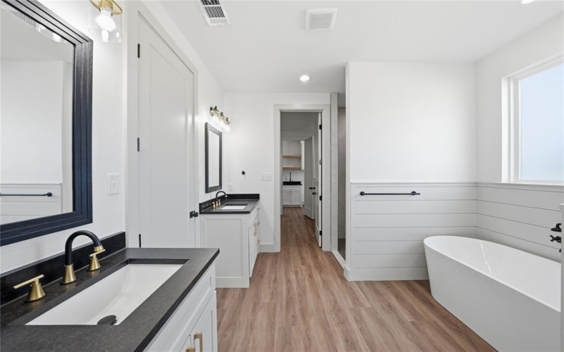 535 County Road 2810, Mabank, TX 75147, 4 Bedrooms Bedrooms, ,2 BathroomsBathrooms,Residential,For Sale,535 County Road 2810,0,21207217