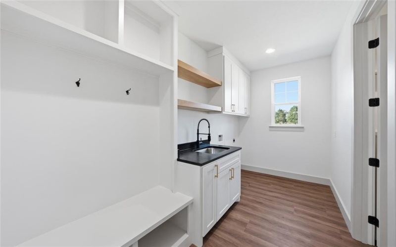 535 County Road 2810, Mabank, TX 75147, 4 Bedrooms Bedrooms, ,2 BathroomsBathrooms,Residential,For Sale,535 County Road 2810,0,21207217