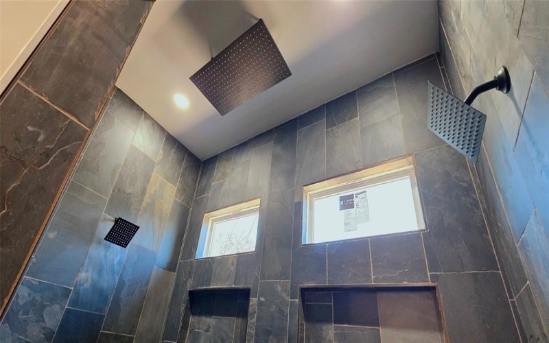 210 Knob Hill Drive, Granbury, TX 76048, 4 Bedrooms Bedrooms, ,2 BathroomsBathrooms,Residential,For Sale,210 Knob Hill Drive,0,21207349