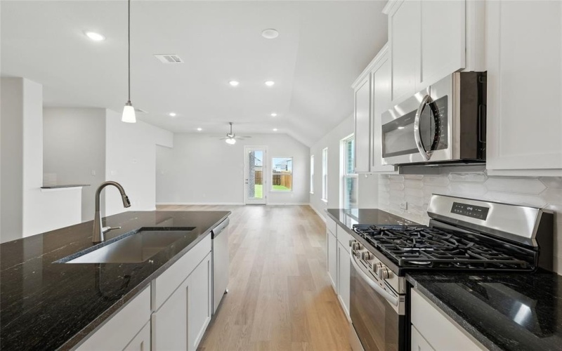 806 Metcalf Drive, Princeton, TX 75071, 4 Bedrooms Bedrooms, ,3 BathroomsBathrooms,Residential,For Sale,806 Metcalf Drive,0,21207422