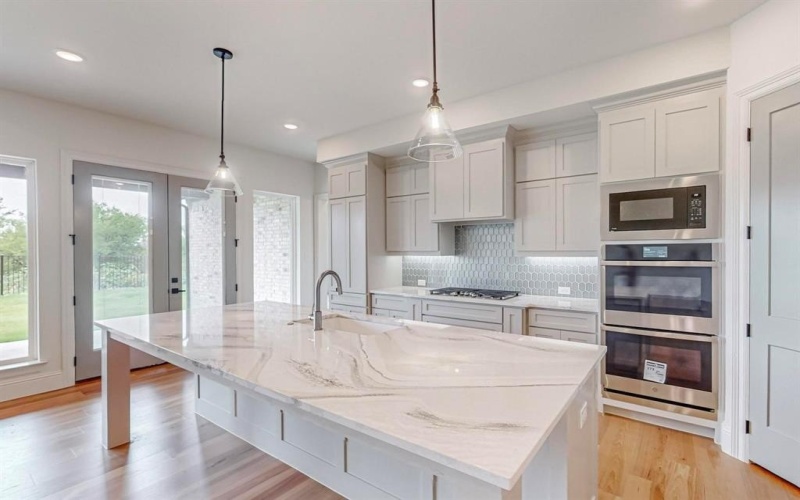 7104 Prairie Ridge Road, Argyle, TX 76226, 4 Bedrooms Bedrooms, ,5 BathroomsBathrooms,Residential,For Sale,7104 Prairie Ridge Road,20713983