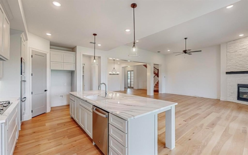 7104 Prairie Ridge Road, Argyle, TX 76226, 4 Bedrooms Bedrooms, ,5 BathroomsBathrooms,Residential,For Sale,7104 Prairie Ridge Road,20713983
