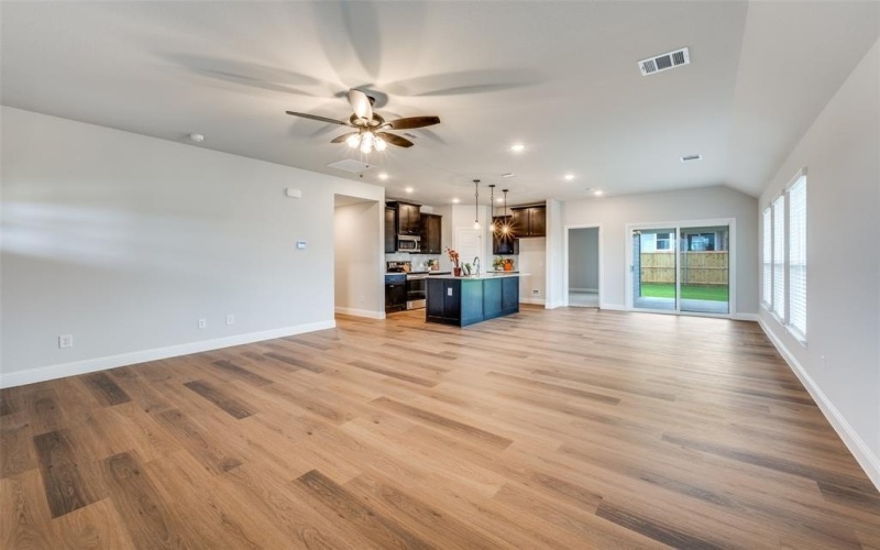 313 Sam Drive, Hillsboro, TX 76645, 3 Habitaciones Habitaciones , ,2 BañosBaños,Residential,En Venta,313 Sam Drive,0,21207619