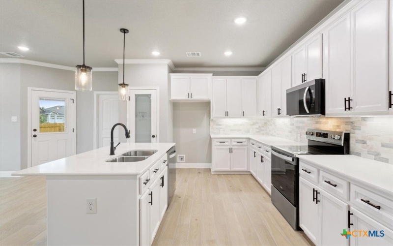 1410 Flatland Trail, Temple, TX 76502, 4 Bedrooms Bedrooms, ,3 BathroomsBathrooms,Residential,For Sale,1410 Flatland Trail,0,581614