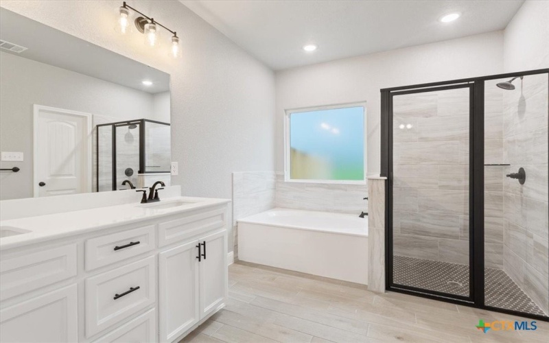 1410 Flatland Trail, Temple, TX 76502, 4 Bedrooms Bedrooms, ,3 BathroomsBathrooms,Residential,For Sale,1410 Flatland Trail,0,581614