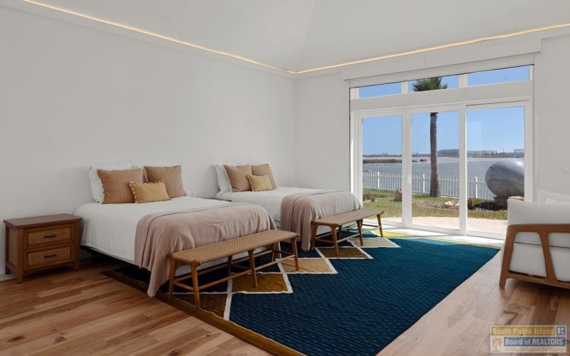 503 Shore Dr., South Padre Island, TX 78597, 9 Bedrooms Bedrooms, ,9 BathroomsBathrooms,Residential,For Sale,503 Shore Dr.,0,106001