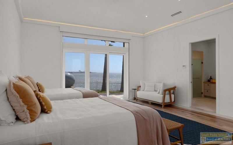503 Shore Dr., South Padre Island, TX 78597, 9 Bedrooms Bedrooms, ,9 BathroomsBathrooms,Residential,For Sale,503 Shore Dr.,0,106001