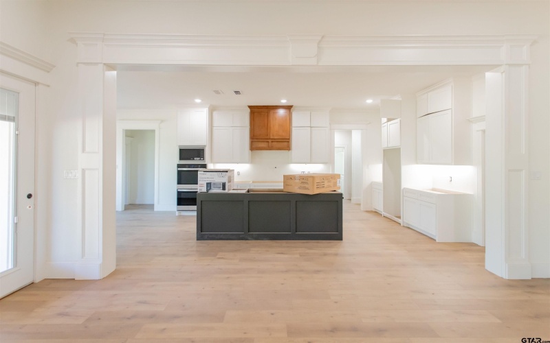 13946 Cedar Vista Lane, Tyler, TX 75704, 4 Habitaciones Habitaciones , ,3 BañosBaños,Residential,En Venta,13946 Cedar Vista Lane,0,26003599