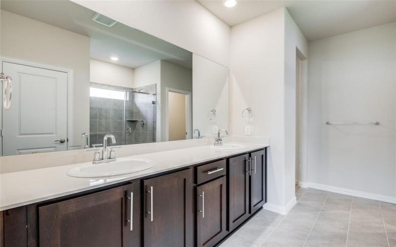 1125 Salado Street, Crandall, TX 75114, 5 Bedrooms Bedrooms, ,3 BathroomsBathrooms,Residential,For Sale,1125 Salado Street,20698023