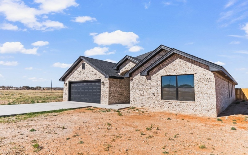 1611 Quanah Parker St, Plains, TX 79355, 4 Bedrooms Bedrooms, ,2 BathroomsBathrooms,Residential,For Sale,1611 Quanah Parker St,0,173136