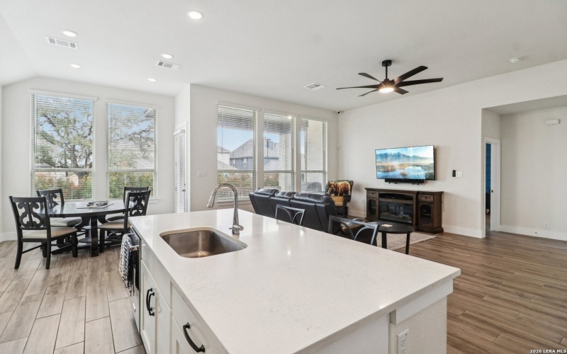 1643 HOUGHTON, Bulverde, TX 78163, 4 Habitaciones Habitaciones , ,3 BañosBaños,Residential,En Venta,1643 HOUGHTON,0,1948912