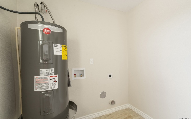 514 Linda Vista, Del Rio, TX 78840, 3 Bedrooms Bedrooms, ,2 BathroomsBathrooms,Residential,For Sale,514 Linda Vista,0,1948965