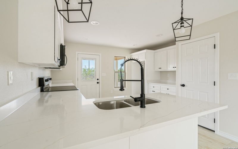 514 Linda Vista, Del Rio, TX 78840, 3 Bedrooms Bedrooms, ,2 BathroomsBathrooms,Residential,For Sale,514 Linda Vista,0,1948965