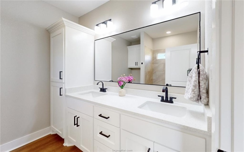 1313 Rollins Avenue, Bryan, TX 77803, 3 Bedrooms Bedrooms, ,2 BathroomsBathrooms,Residential,For Sale,1313 Rollins Avenue,0,26003000