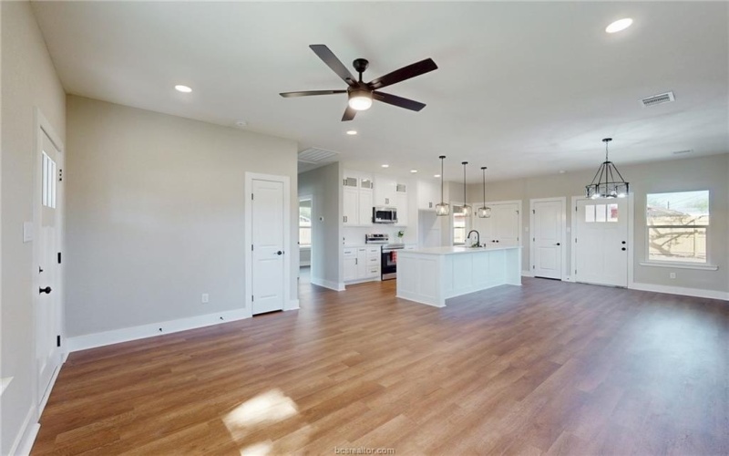 1313 Rollins Avenue, Bryan, TX 77803, 3 Bedrooms Bedrooms, ,2 BathroomsBathrooms,Residential,For Sale,1313 Rollins Avenue,0,26003000