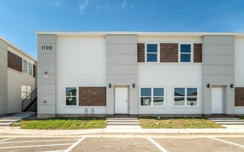 901 E Yuma Avenue, McAllen, TX 78504, 2 Bedrooms Bedrooms, ,2 BathroomsBathrooms,Residential,For Sale,901 E Yuma Avenue,0,498221