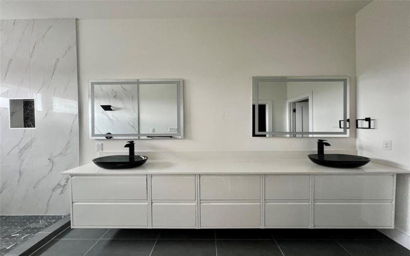 1526 Claude Street, Dallas, TX 75203, 3 Bedrooms Bedrooms, ,2 BathroomsBathrooms,Residential,For Sale,1526 Claude Street,0,21203377