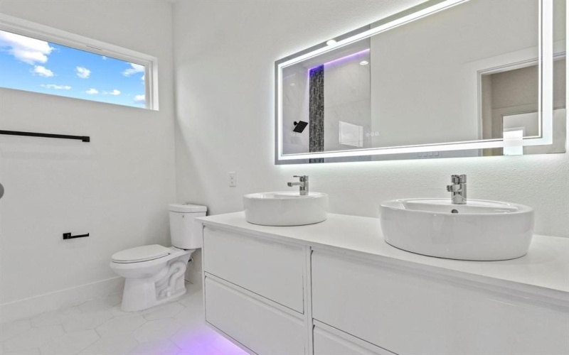 1526 Claude Street, Dallas, TX 75203, 3 Bedrooms Bedrooms, ,2 BathroomsBathrooms,Residential,For Sale,1526 Claude Street,0,21203377