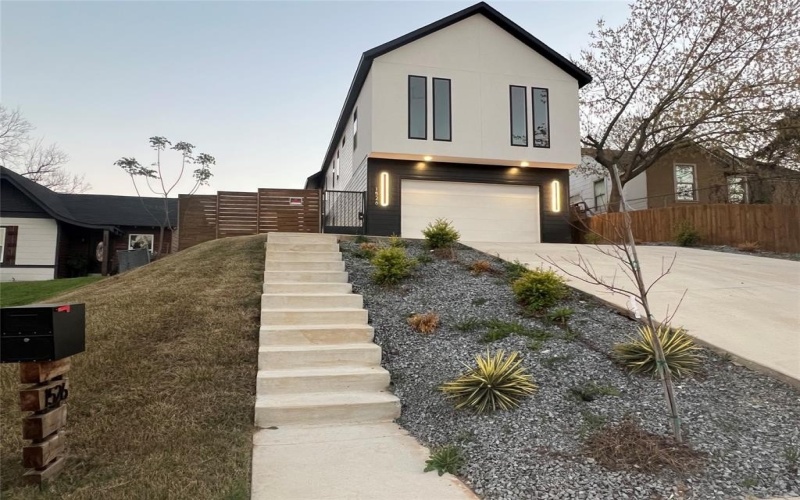 1526 Claude Street, Dallas, TX 75203, 3 Bedrooms Bedrooms, ,2 BathroomsBathrooms,Residential,For Sale,1526 Claude Street,0,21203377