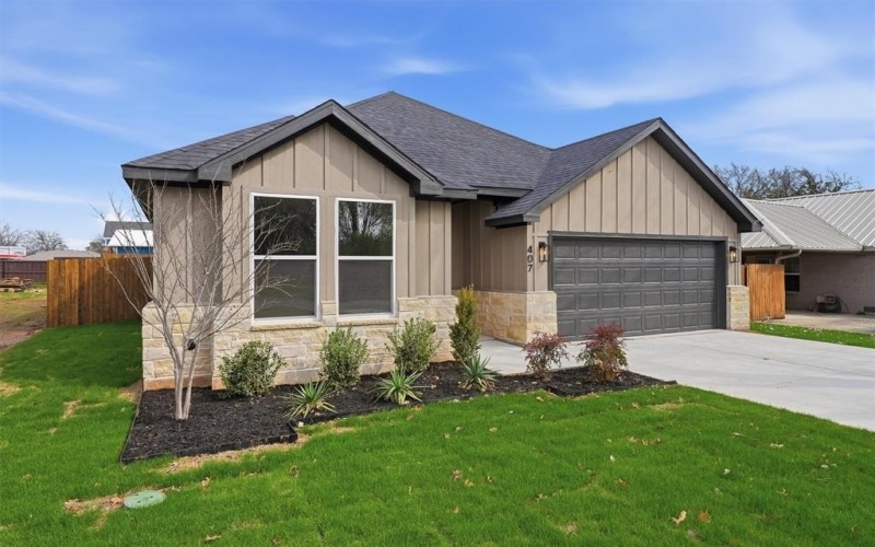 407 E Boyd Avenue, Boyd, TX 76023, 3 Bedrooms Bedrooms, ,2 BathroomsBathrooms,Residential,For Sale,407 E Boyd Avenue,0,21203490