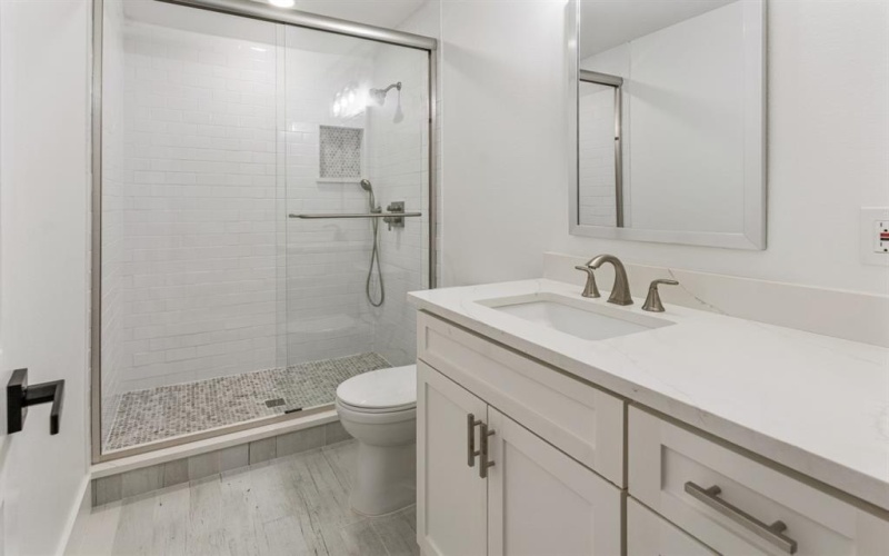 649 Enchanted Isles Drive, Mabank, TX 75156, 4 Bedrooms Bedrooms, ,3 BathroomsBathrooms,Residential,For Sale,649 Enchanted Isles Drive,0,21207036