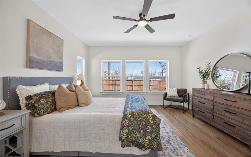 2705 S Jones Street, Fort Worth, TX 76104, 4 Habitaciones Habitaciones , ,3 BañosBaños,Residential,En Venta,2705 S Jones Street,0,21208511