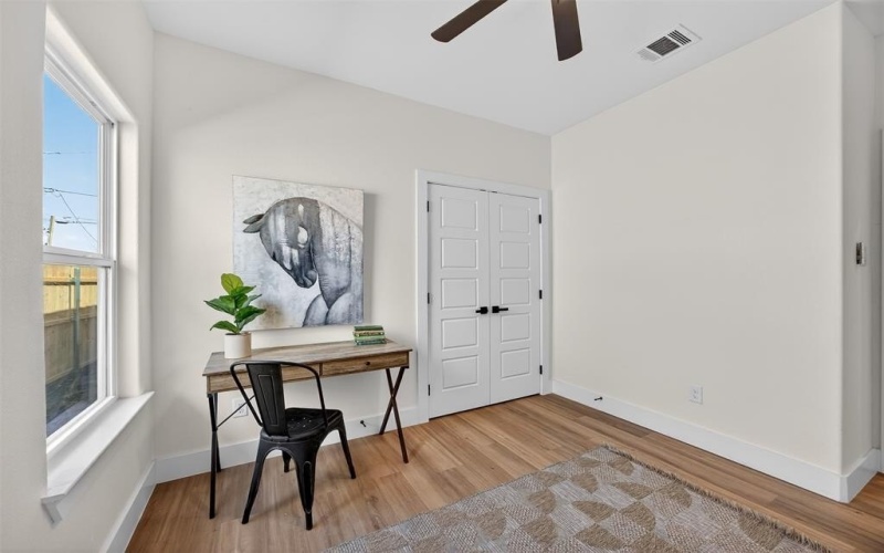 2705 S Jones Street, Fort Worth, TX 76104, 4 Habitaciones Habitaciones , ,3 BañosBaños,Residential,En Venta,2705 S Jones Street,0,21208511