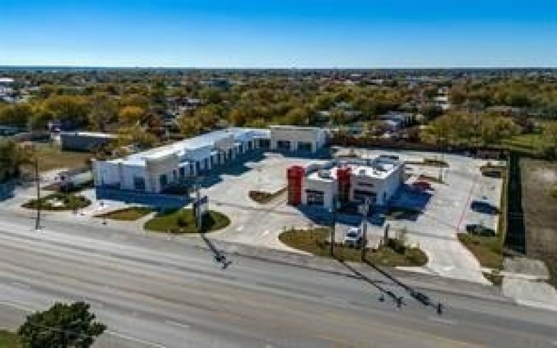 325 N Saginaw Boulevard, Saginaw, TX 76179, ,Commercial Sale,For Sale,325 N Saginaw Boulevard,0,21208558