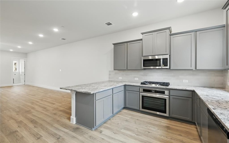 825 Heights Way, Plano, TX 75075, 3 Bedrooms Bedrooms, ,3 BathroomsBathrooms,Residential,For Sale,825 Heights Way,0,21208609