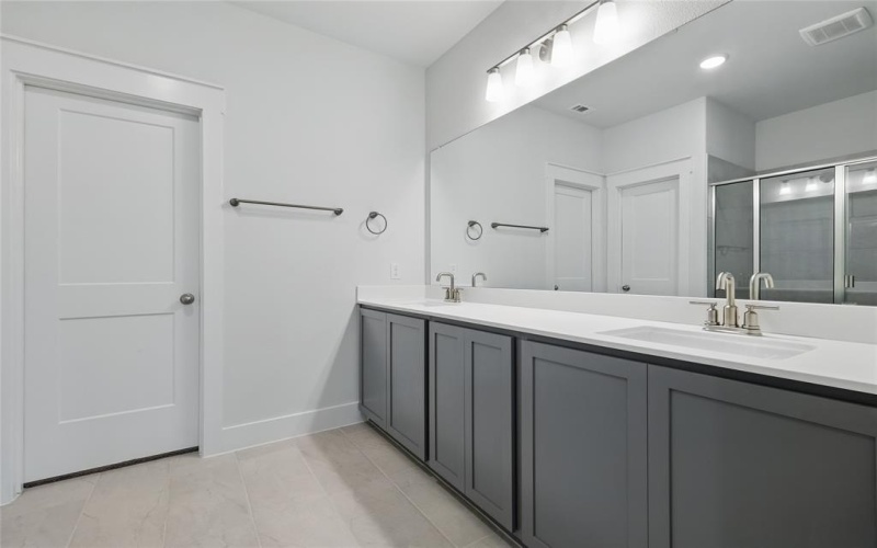 825 Heights Way, Plano, TX 75075, 3 Bedrooms Bedrooms, ,3 BathroomsBathrooms,Residential,For Sale,825 Heights Way,0,21208609