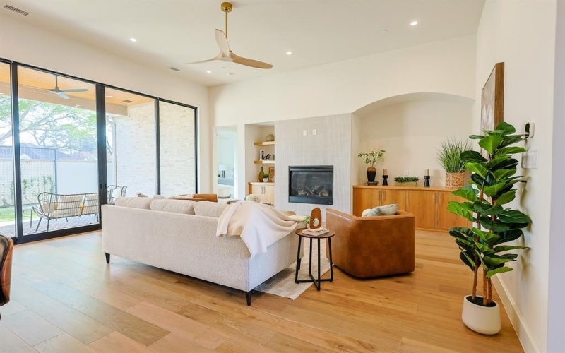 2941 Kosse Court, Grapevine, TX 76051, 4 Habitaciones Habitaciones , ,5 BañosBaños,Residential,En Venta,2941 Kosse Court,0,21208634