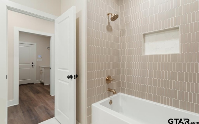 7183 Alexander, Tyler, TX 75707, 4 Habitaciones Habitaciones , ,2 BañosBaños,Residential,En Venta,7183 Alexander,0,26003614