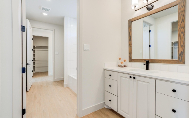 4021 136th Street, Lubbock, TX 79423, 4 Habitaciones Habitaciones , ,3 BañosBaños,Residential,En Venta,4021 136th Street,0,202603393