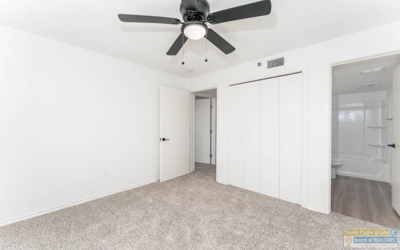 401 Island Ave. #58 A, Port Isabel, TX 78578, 2 Habitaciones Habitaciones , ,2 BañosBaños,Residential,En Venta,401 Island Ave.,0,106003