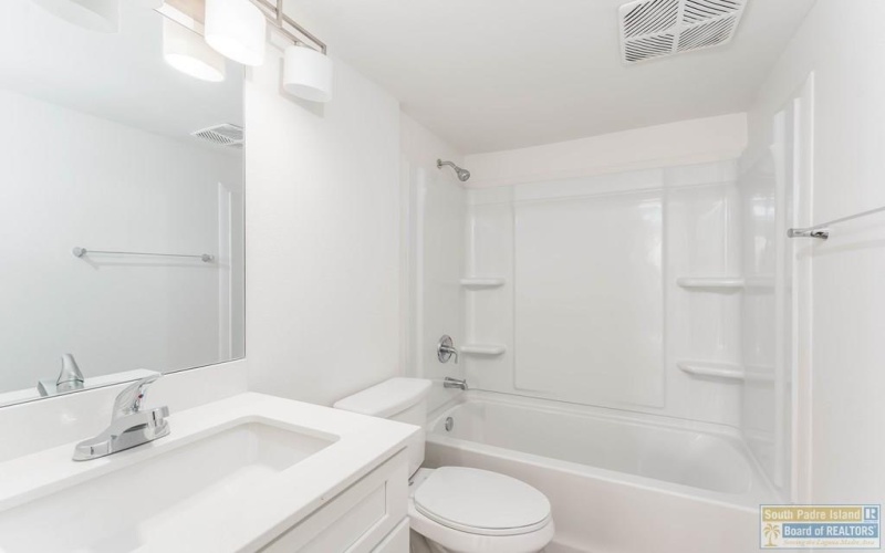 401 Island Ave. #58 A, Port Isabel, TX 78578, 2 Habitaciones Habitaciones , ,2 BañosBaños,Residential,En Venta,401 Island Ave.,0,106003