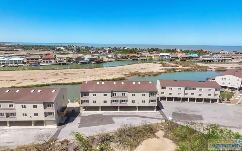 401 Island Ave. #58 A, Port Isabel, TX 78578, 2 Habitaciones Habitaciones , ,2 BañosBaños,Residential,En Venta,401 Island Ave.,0,106003