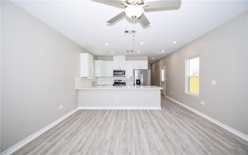 3023 Sabinas Street, Corpus Christi, TX 78405, 3 Habitaciones Habitaciones , ,2 BañosBaños,Residential,En Venta,3023 Sabinas Street,0,473300