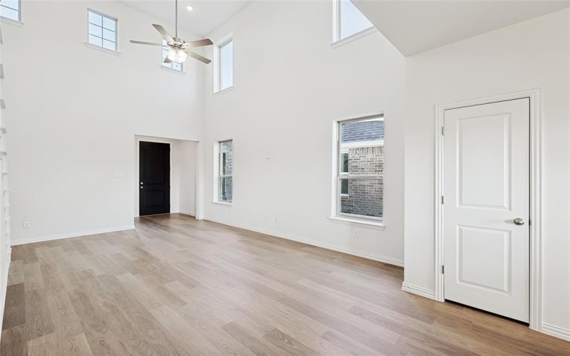 3913 Sky Drive, Sherman, TX 75090, 4 Bedrooms Bedrooms, ,2 BathroomsBathrooms,Residential,For Sale,3913 Sky Drive,20698798