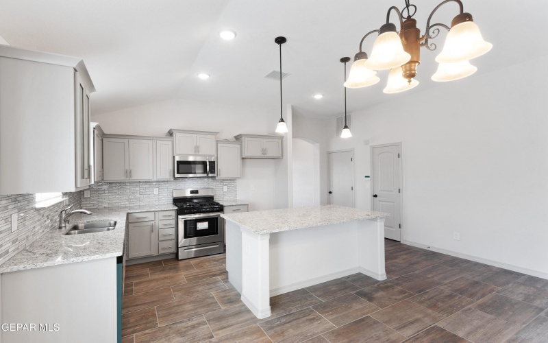 13940 Summer Wave Avenue, El Paso, TX 79928, 4 Habitaciones Habitaciones , ,2 BañosBaños,Residential,En Venta,13940 Summer Wave Avenue,0,940273