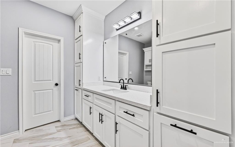 331 Barcelona Drive, Donna, TX 78537, 3 Bedrooms Bedrooms, ,2 BathroomsBathrooms,Residential,For Sale,331 Barcelona Drive,0,498227