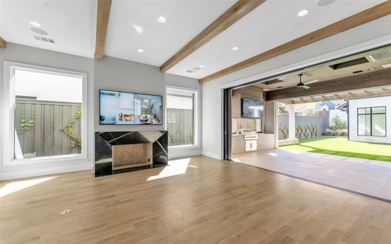 35 Elk Stone Drive, Dallas, TX 75248, 3 Habitaciones Habitaciones , ,3 BañosBaños,Residential,En Venta,35 Elk Stone Drive,0,21203920