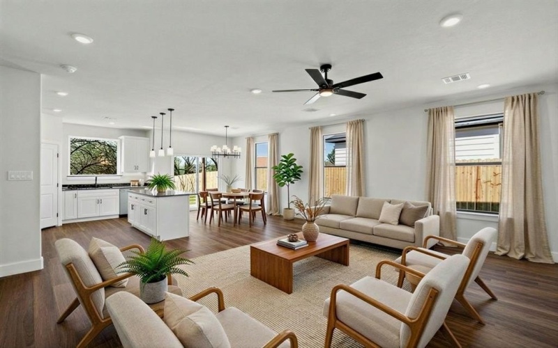 1529 Corona Drive, Granbury, TX 76048, 3 Bedrooms Bedrooms, ,2 BathroomsBathrooms,Residential,For Sale,1529 Corona Drive,0,21208057