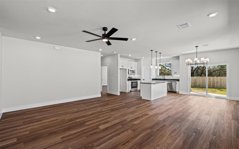 1529 Corona Drive, Granbury, TX 76048, 3 Bedrooms Bedrooms, ,2 BathroomsBathrooms,Residential,For Sale,1529 Corona Drive,0,21208057