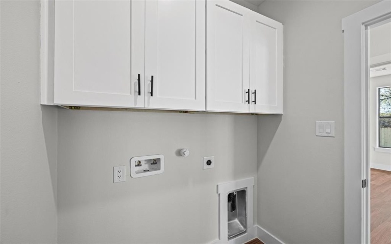 1529 Corona Drive, Granbury, TX 76048, 3 Bedrooms Bedrooms, ,2 BathroomsBathrooms,Residential,For Sale,1529 Corona Drive,0,21208057