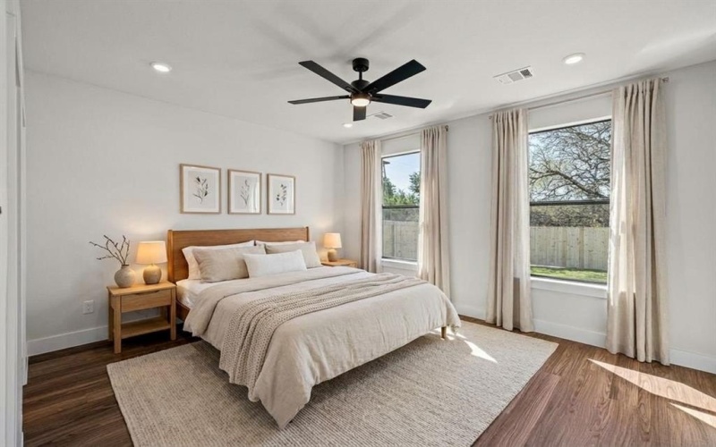 1529 Corona Drive, Granbury, TX 76048, 3 Bedrooms Bedrooms, ,2 BathroomsBathrooms,Residential,For Sale,1529 Corona Drive,0,21208057