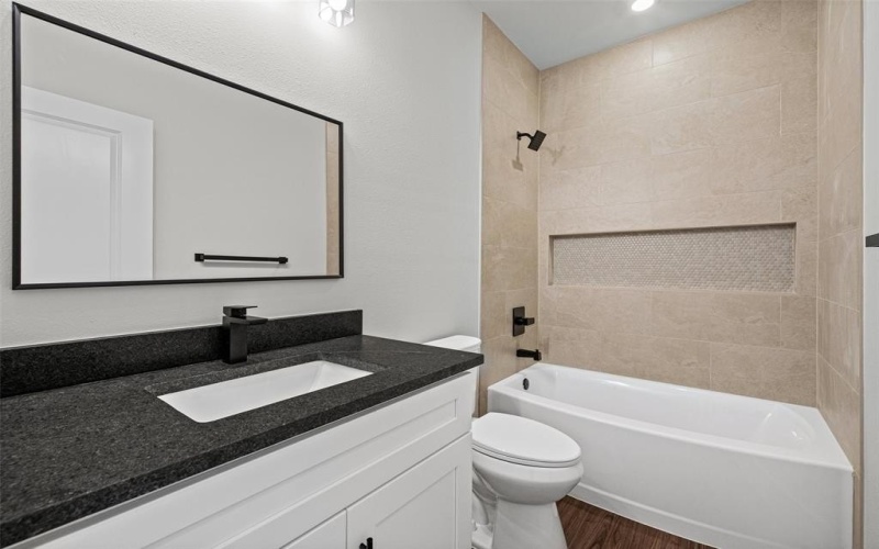 1529 Corona Drive, Granbury, TX 76048, 3 Bedrooms Bedrooms, ,2 BathroomsBathrooms,Residential,For Sale,1529 Corona Drive,0,21208057