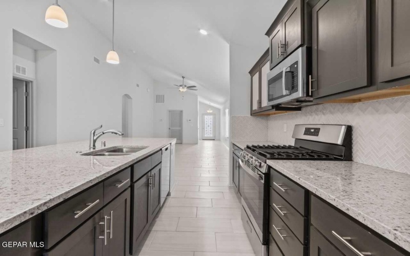 1400 Summer Enclave Place, El Paso, TX 79928, 4 Bedrooms Bedrooms, ,3 BathroomsBathrooms,Residential,For Sale,1400 Summer Enclave Place,0,939766