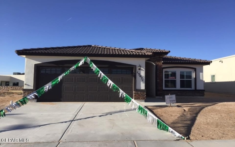 13944 Thunder Sky Avenue, El Paso, TX 79928, 4 Bedrooms Bedrooms, ,2 BathroomsBathrooms,Residential,For Sale,13944 Thunder Sky Avenue,0,940286