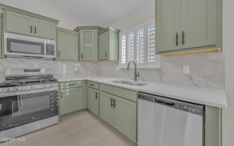 14020 Alice Hughes Avenue, El Paso, TX 79928, 4 Bedrooms Bedrooms, ,2 BathroomsBathrooms,Residential,For Sale,14020 Alice Hughes Avenue,0,940299